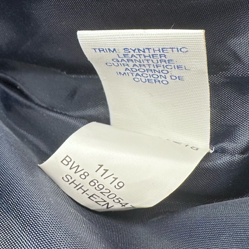 Tommy Hilfiger Garden Classics II-Medium Crossbody Bag-Navy and White Monogram - Picture 10 of 14